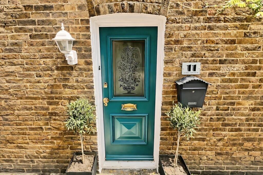 Door Hanging